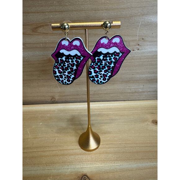 Purple lip and cheetah print earrings New without tag - Picture 2 of 3